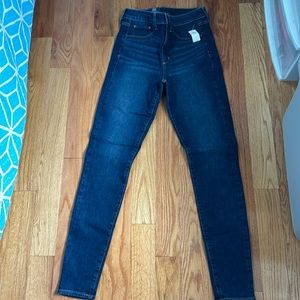 BNWT GAP high Rise Universal Jegging 8Tall